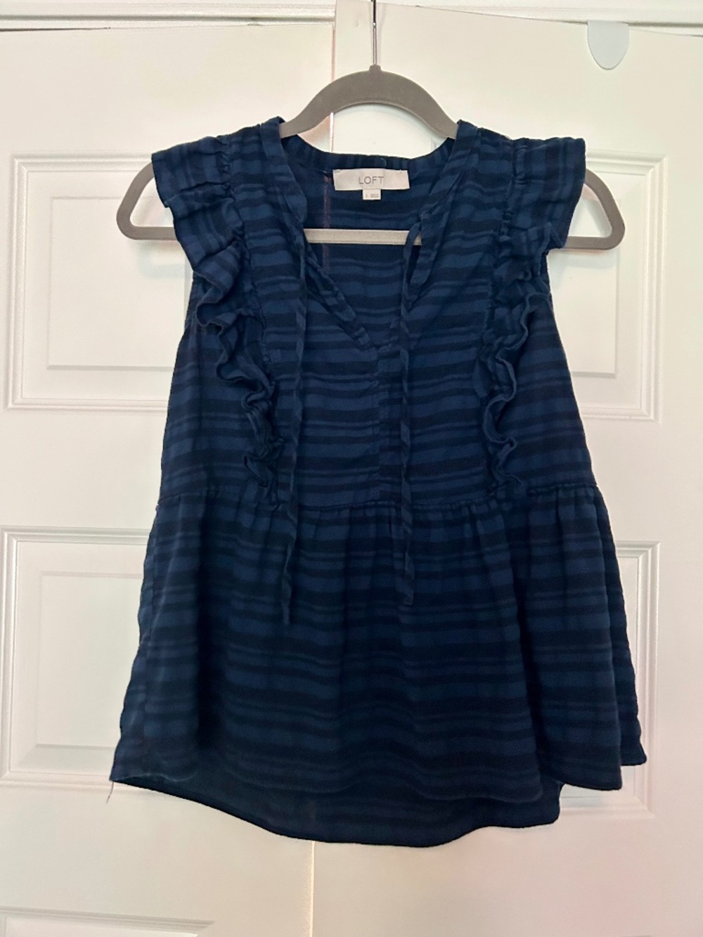LOFT Navy Sleeveless Top - Small